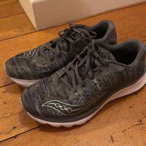 Saucony Kinvara 8 - size 8.5